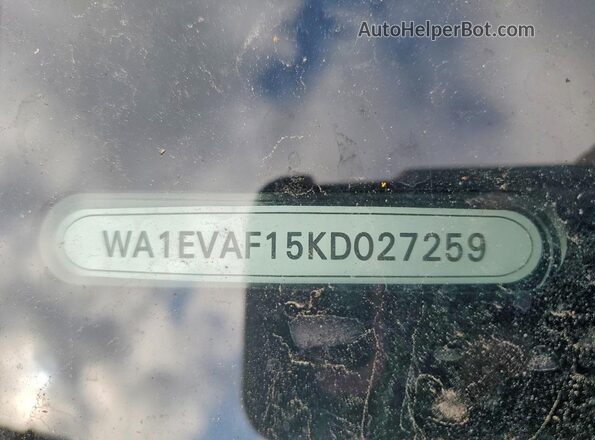 WA1EVAF15KD027259 2019 AUDI Q8 Blue 360 interior view