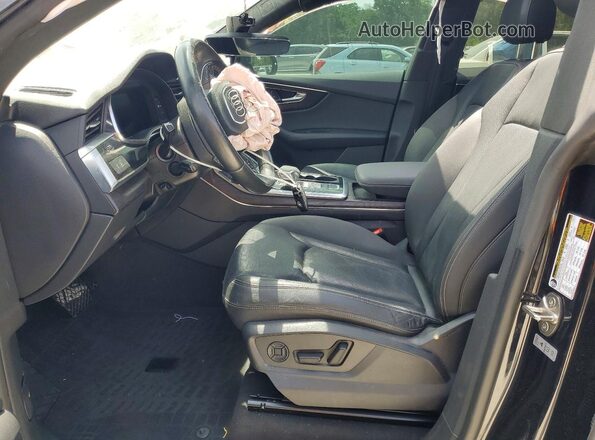 WA1EVAF15MD003773 2021 AUDI Q8 Black წინა სალონის ხედი