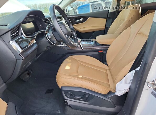 WA1EVAF18MD012905 2021 AUDI Q8 Белый Вид салона спереди