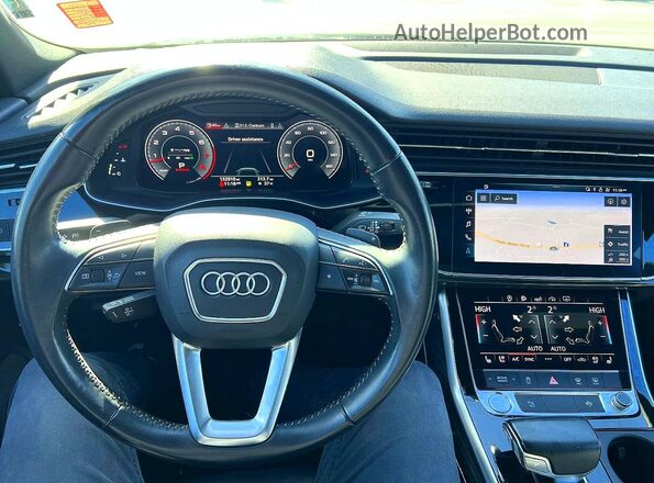 WA1EVAF19KD011890 2019 AUDI Q8 Черный Вид салона спереди