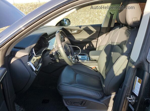 WA1EVBF12PD037969 2023 AUDI Q8 Gray წინა სალონის ხედი