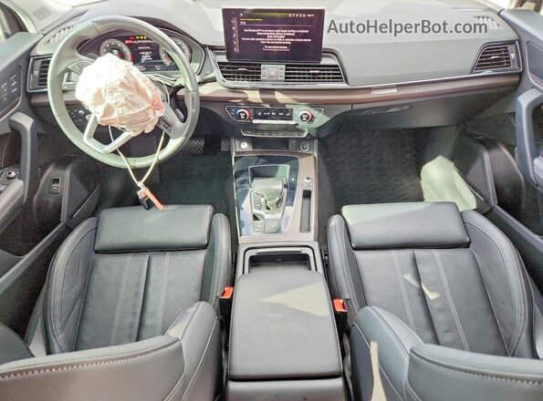 WA1FAAFY4N2014600 2022 AUDI Q5 Черный Вид панели приборов