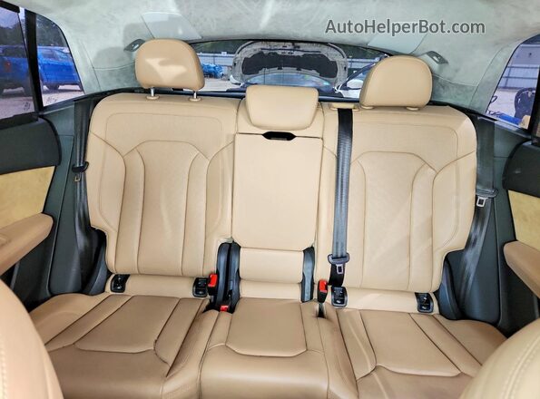 WA1FVAF10KD038786 2019 AUDI Q8 Белый Вид задних сидений