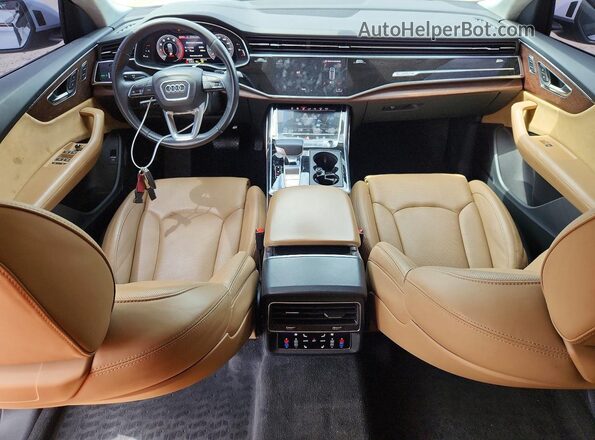 WA1FVAF10KD038786 2019 AUDI Q8 Белый Вид панели приборов