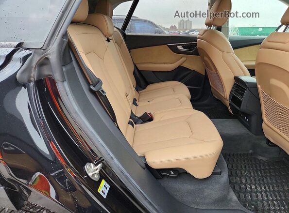 WA1FVAF12KD039468 2019 AUDI Q8 Black Widok wnętrza z tyłu