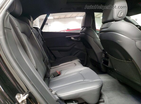 WA1FVBF17SD006939 2025 AUDI Q8 Черный Вид задней части салона