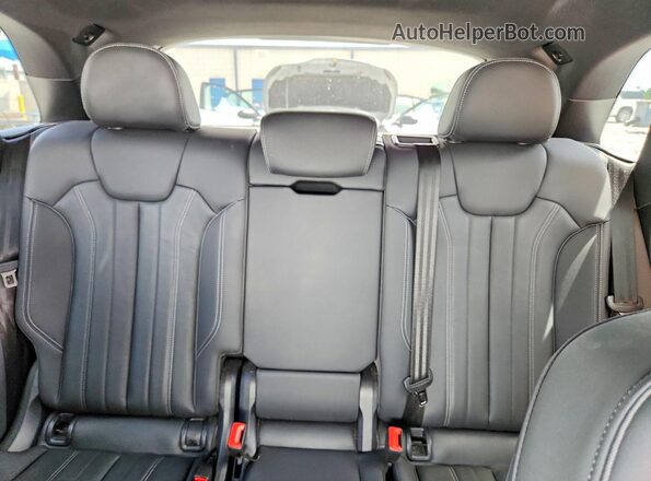 WA1GAAFY3S2021358 2025 AUDI Q5 Белый Вид задних сидений