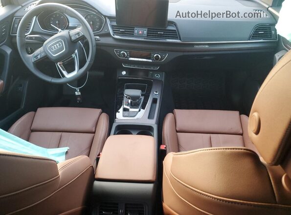 WA1GAAFY7R2120758 2024 AUDI Q5 Gray Dashboard view