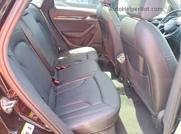 WA1GCCFS7HR000403 2017 AUDI Q3 Black Rear interior view