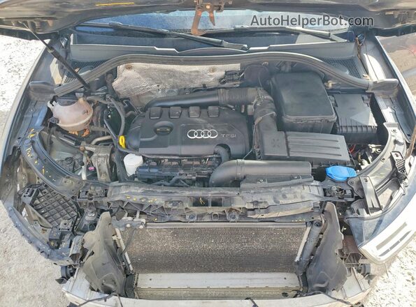 WA1GCCFSXHR002873 2017 AUDI Q3 Silver Вид підкапотного простору