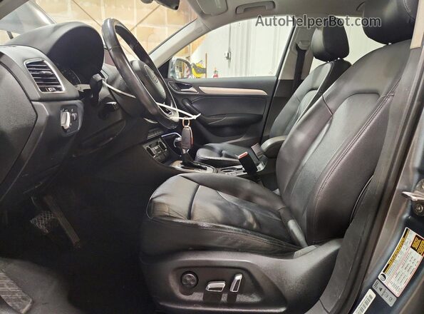 WA1GFCFS2GR012416 2016 AUDI Q3 Charcoal Вид салону спереду