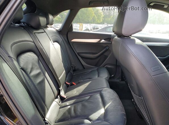 WA1GFCFS4GR010165 2016 AUDI Q3 Black Вид задньої частини салону