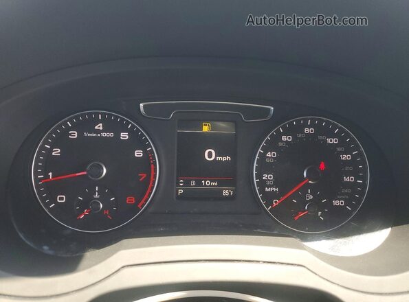 WA1HCCFS2JR031133 2018 AUDI Q3 White ხელსაწყოთა პანელის ხედი