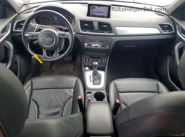 WA1HCCFSXHR005888 2017 AUDI Q3 Серебряный Вид панели приборов