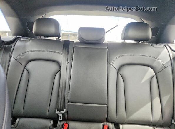 WA1JCCFS6JR019357 2018 AUDI Q3 Black Вид задніх сидінь