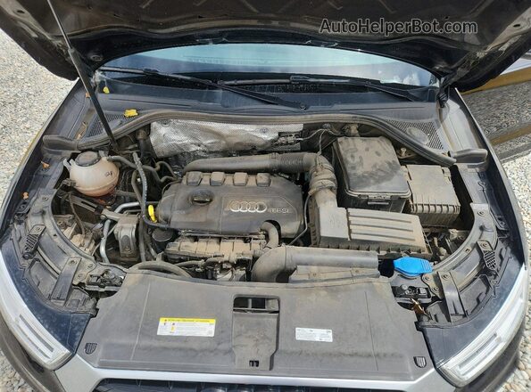WA1JCCFS6JR019357 2018 AUDI Q3 Black Вид підкапотного простору