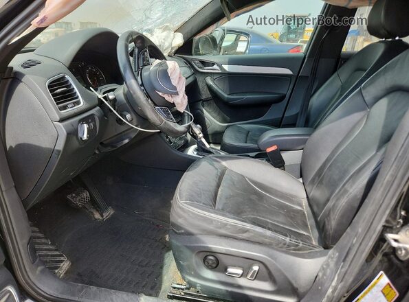 WA1JCCFS7JR031081 2018 AUDI Q3 Black Front interior view