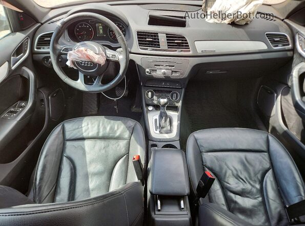 WA1JCCFS7JR031081 2018 AUDI Q3 Black Dashboard view