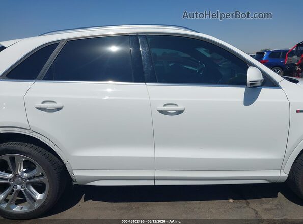WA1JCCFS9JR034368 2018 AUDI Q3 White 360 interior view