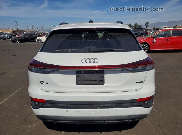 WA1KUBFZ2RP058124 2024 AUDI Q4 White Вид ззаду