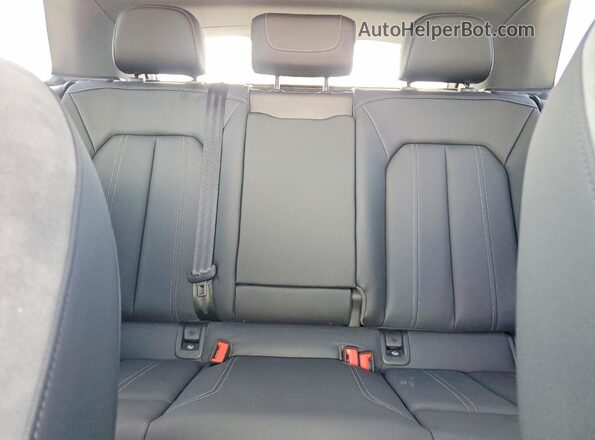 WA1KUBFZ2RP058124 2024 AUDI Q4 White Вид задніх сидінь