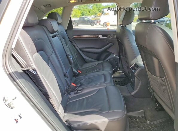 WA1L2AFP7HA020649 2017 AUDI Q5 White უკანა სალონის ხედი