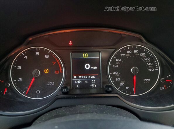 WA1L2AFP7HA020649 2017 AUDI Q5 White ხელსაწყოთა პანელის ხედი