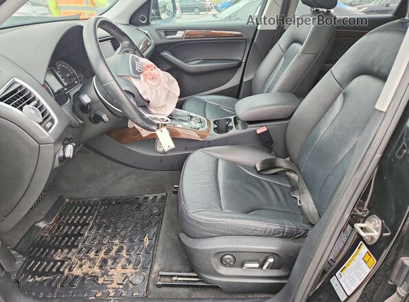 WA1L2AFP8HA082822 2017 AUDI Q5 Черный Вид салона спереди
