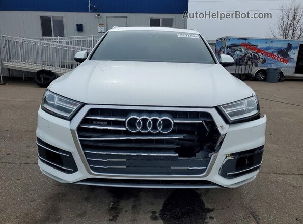 WA1LAAF71JD037261 2018 AUDI Q7 White Widok z przodu