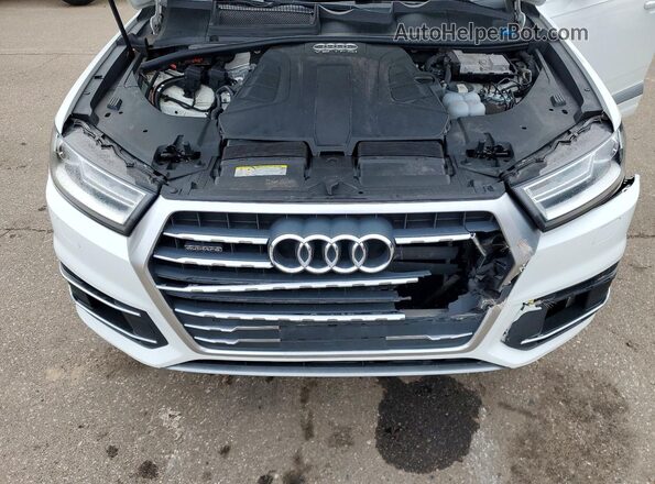 WA1LAAF71JD037261 2018 AUDI Q7 White Widok komory silnika