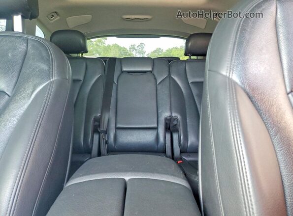 WA1LAAF73JD052232 2018 AUDI Q7 Gray Rear seats view
