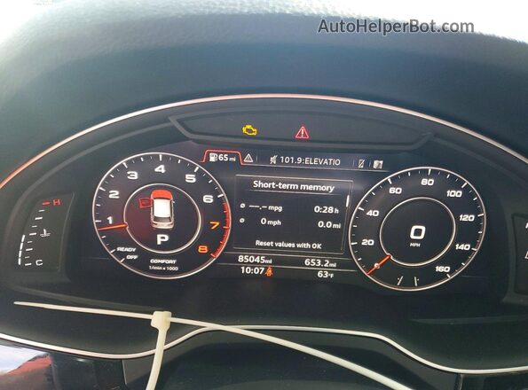 WA1LAAF73JD052232 2018 AUDI Q7 Gray Instrument cluster view