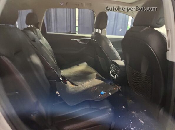 WA1LAAF74HD004975 2017 AUDI Q7 Silver Vista interior trasera