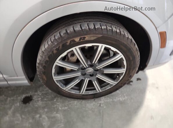 WA1LAAF74HD004975 2017 AUDI Q7 Silver 
