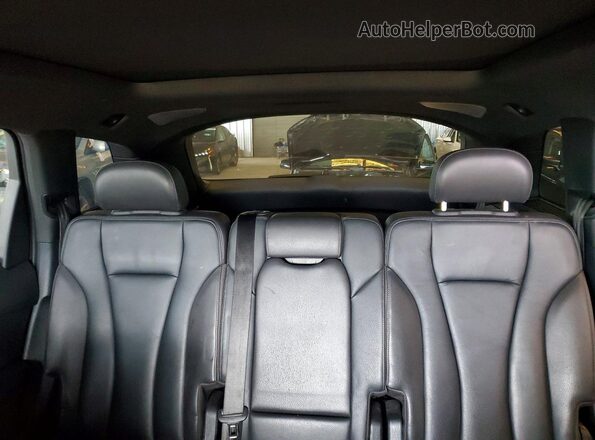 WA1LAAF74JD012404 2018 AUDI Q7 Синий Вид задних сидений