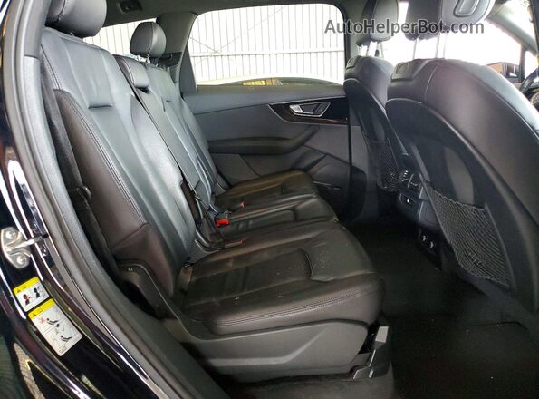 WA1LAAF74JD012404 2018 AUDI Q7 Синий Вид задней части салона