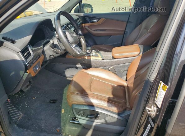 WA1LAAF75HD012275 2017 AUDI Q7 Черный Вид салона спереди