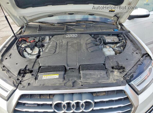 WA1LAAF76JD027261 2018 AUDI Q7 White Widok komory silnika
