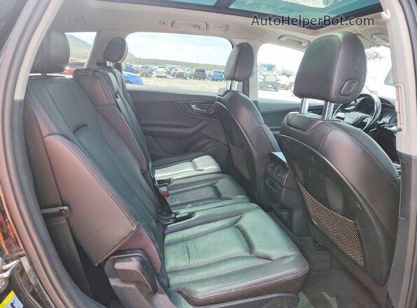 WA1LAAF78HD003408 2017 AUDI Q7 Black Widok tylnych siedzeń