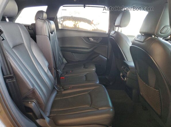 WA1LAAF7XHD005306 2017 AUDI Q7 Gray Rear interior view