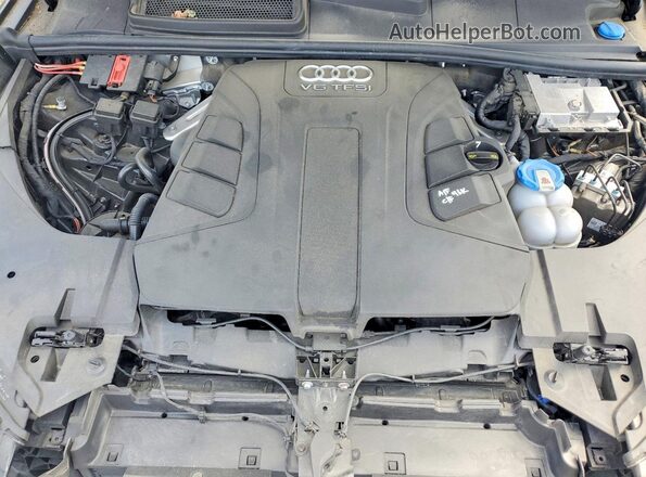 WA1LAAF7XHD023661 2017 AUDI Q7 Black Vista del compartimento del motor