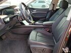 2019 Audi E-tron Premium Plus Черный vin: WA1LAAGE1KB023001