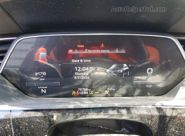 WA1LAAGE4NB008349 2022 AUDI E-TRON Black Widok zestawu wskaźników