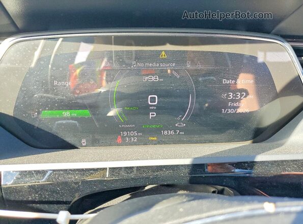WA1LAAGE7NB014081 2022 AUDI E-TRON Gray ხელსაწყოთა პანელის ხედი