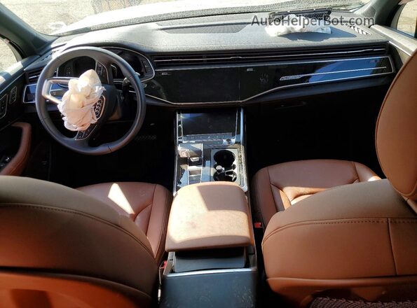WA1LCBF79PD017896 2023 AUDI Q7 Черный Вид панели приборов
