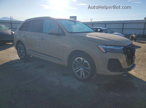 WA1LCBF7XSD007046 2025 AUDI Q7 Желто-коричневый Передняя правая четверть