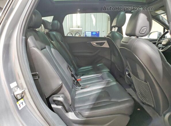WA1LHAF71JD023890 2018 AUDI Q7 Серебряный Вид задней части салона