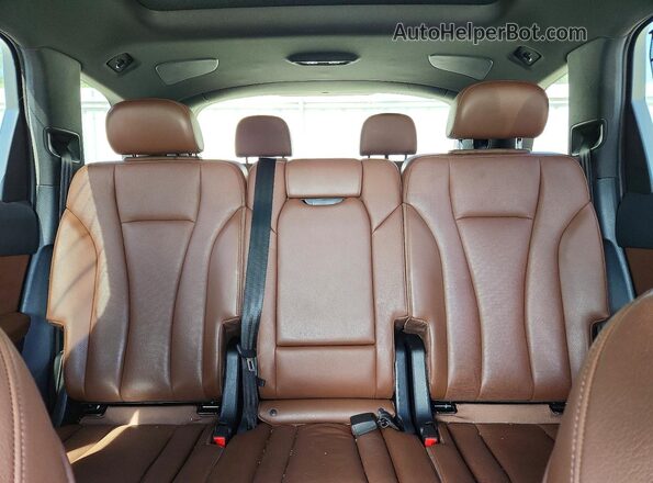 WA1LHAF73KD026937 2019 AUDI Q7 Белый Вид задних сидений