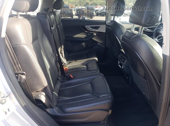 WA1LHAF74KD021519 2019 AUDI Q7 Серебряный Вид задней части салона