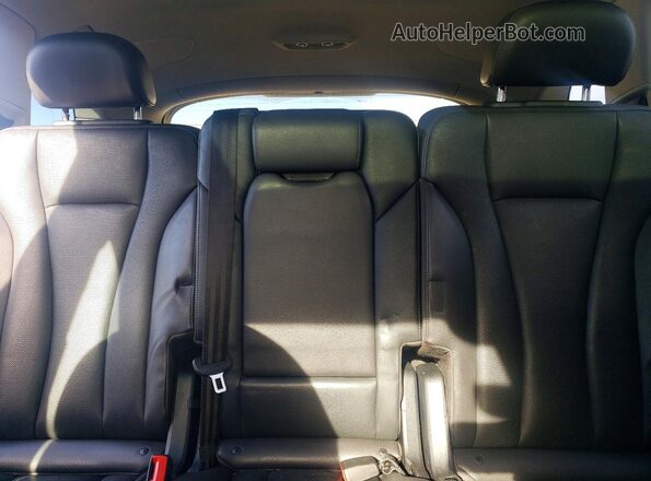 WA1LHAF74KD021519 2019 AUDI Q7 Серебряный Вид задних сидений